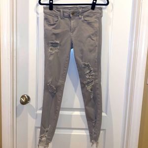 AEO Super Stretch X Distressed Jeggings in Grey Sz 6 *EUC*